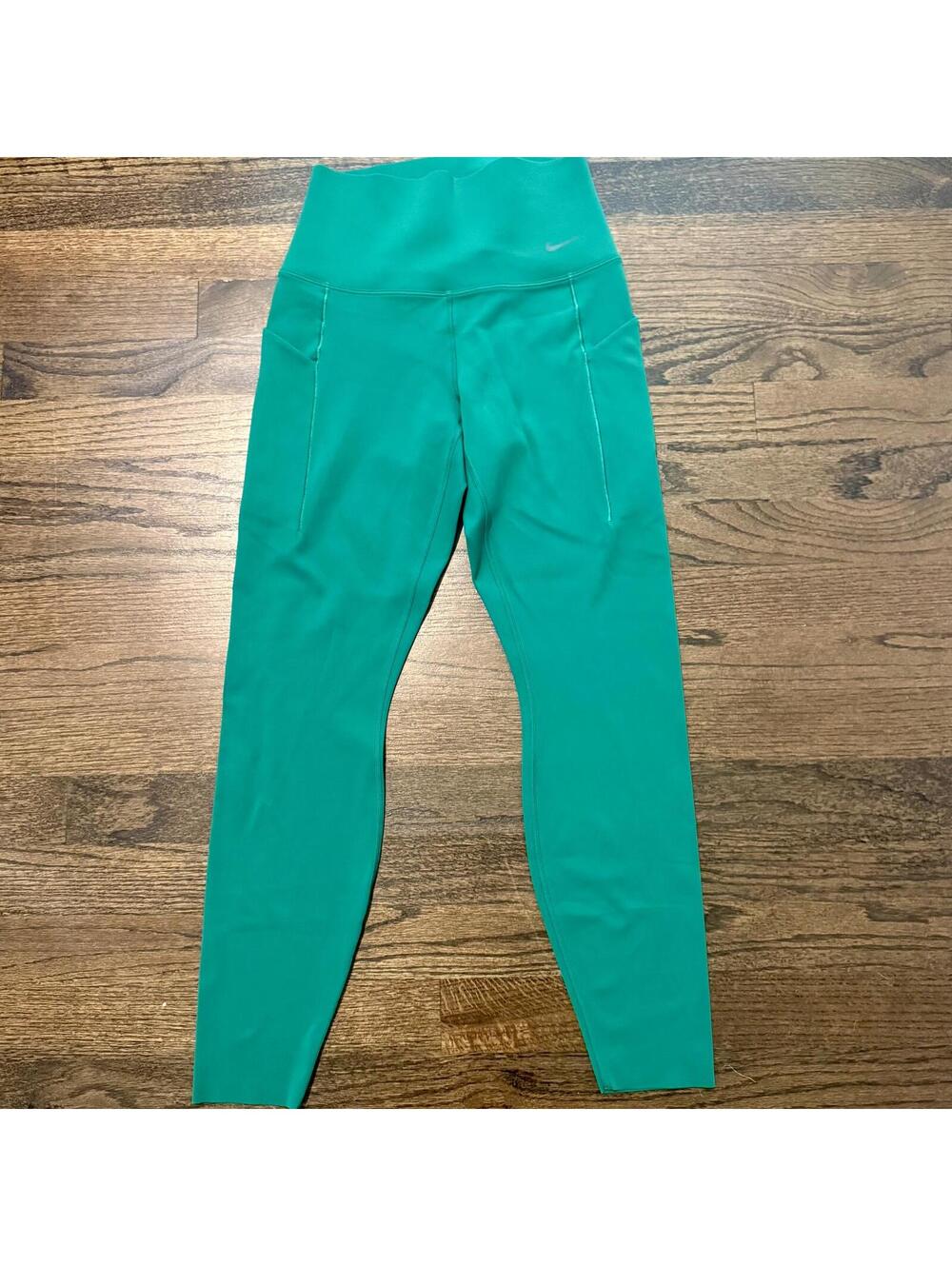 New Without Tags Green Universa DRI-FIT Leggings Size Small